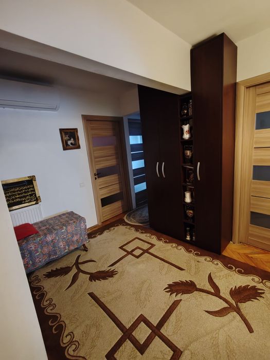 Vand apartament 3 camere str. Dunarii