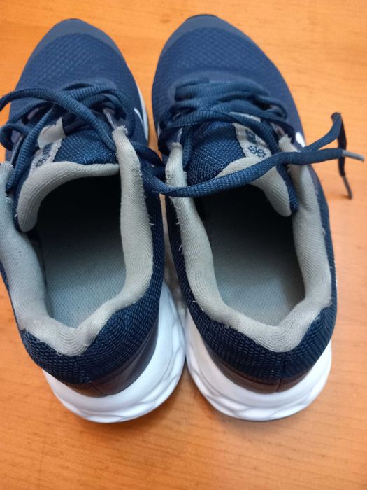 Маркови маратонки NIKE, номер 37,5