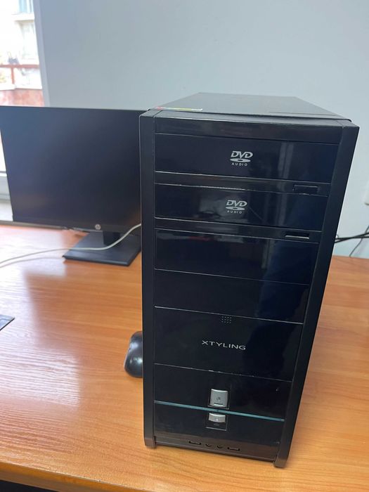 Продавам компютър i3, 8GB DDR3