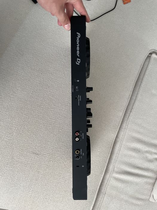 DJ контроллер Pioneer DDJ-FLX4 + наушники Pioneer HDJ-CUE1 в подарок