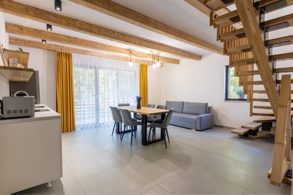 Cabana de inchiriat la Cavnic- langa partie