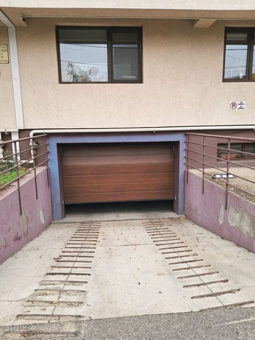 Închiriere ap 3 camere -Constantin Brâncoveanu,bloc nou, parcare subte