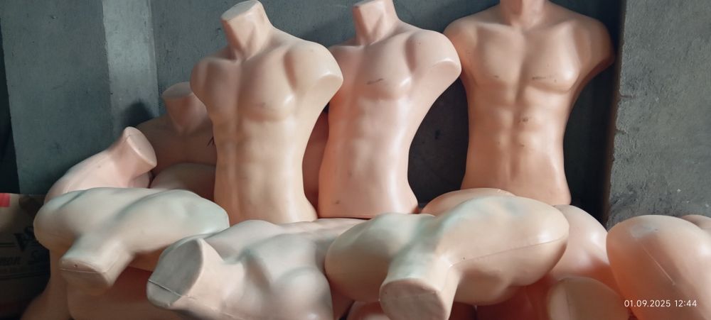 Манекен мужской.