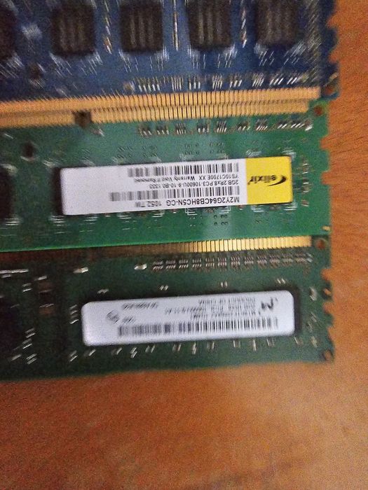 Vând rami ddr2 și ddr3
