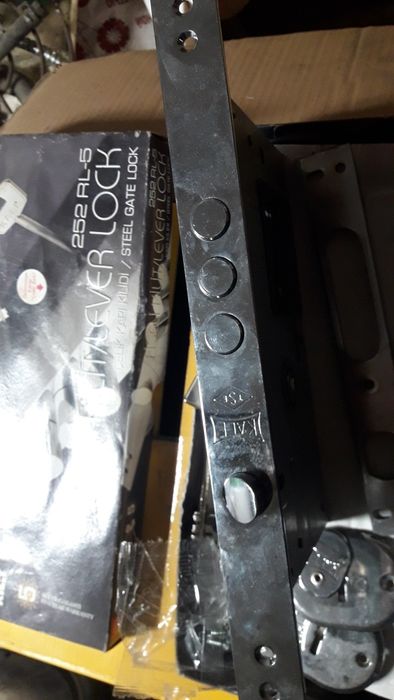 Продам дверной замок калле