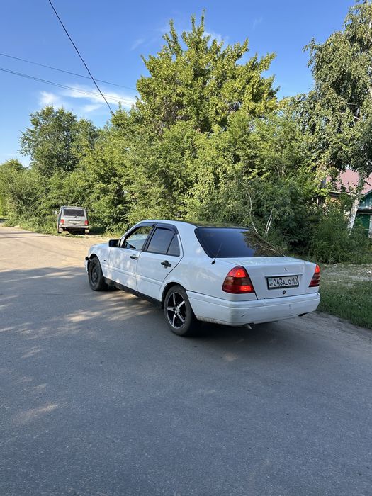 Мерседец w202 1.8
