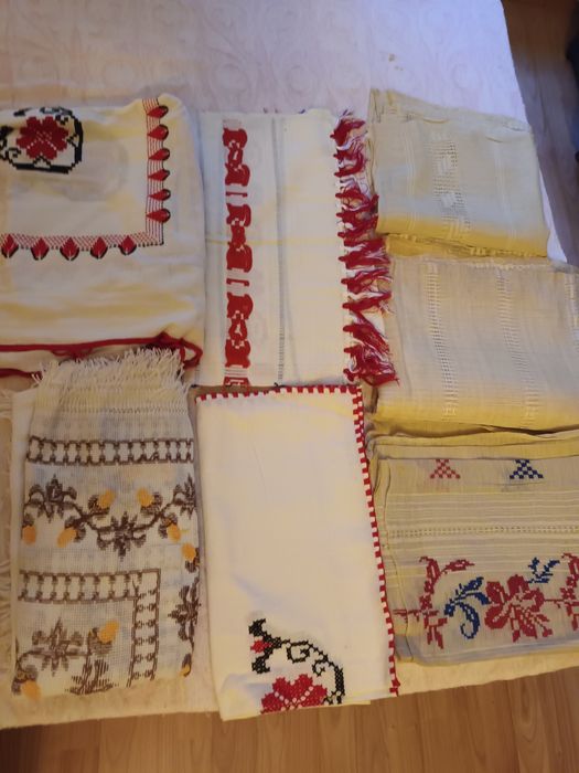 Obiecte traditionale cusute manual