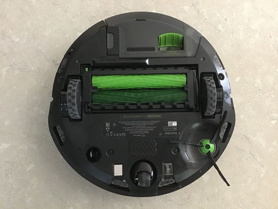 iRobot Roomba i7+