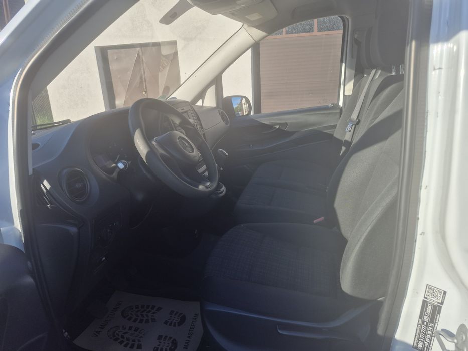 Vand mercedez vito modelul nou