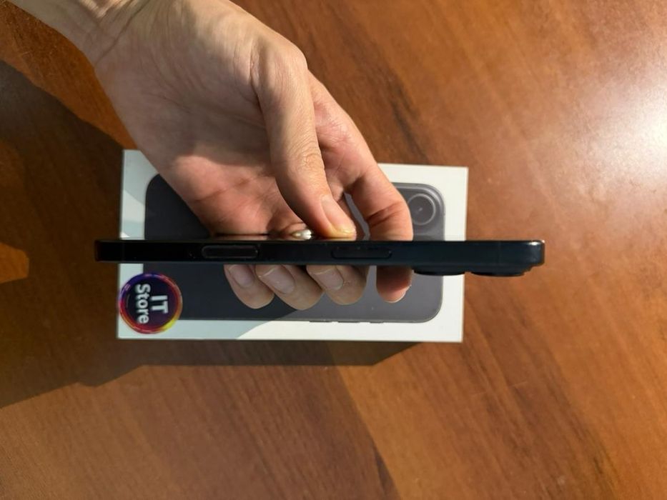 Iphone 16 128GB 90% Black