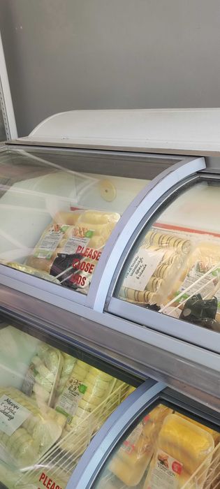 Фризерна витрина тройка