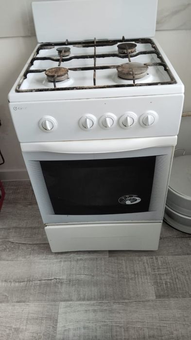 Продам газовую плиту