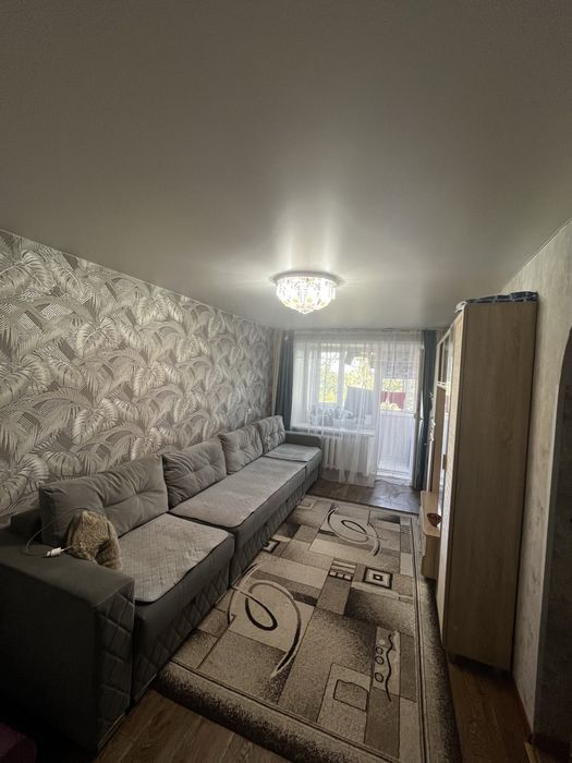 Продам квартиру 13 мкр