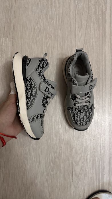 Продам обувь на девочку 31, 32 размеры