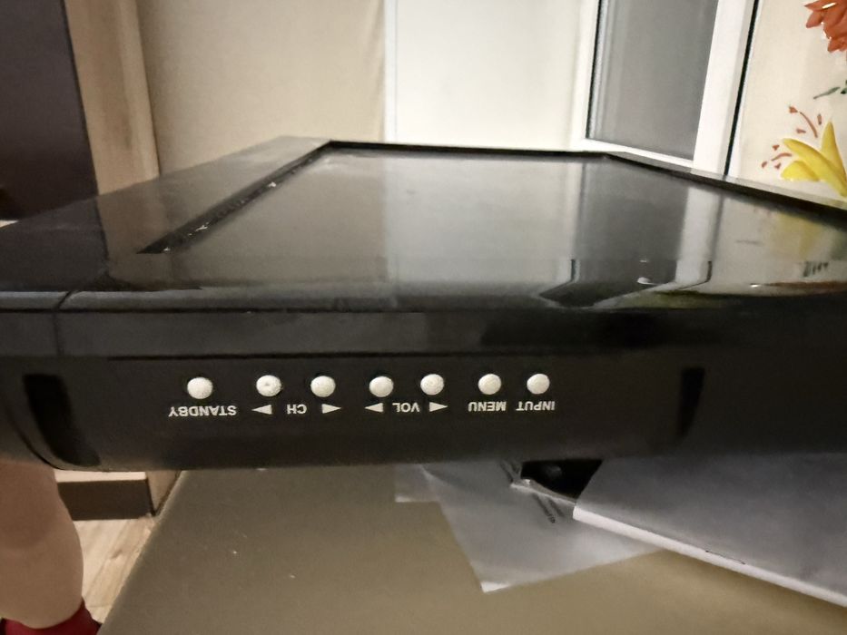 Отдам телевизор, не работает