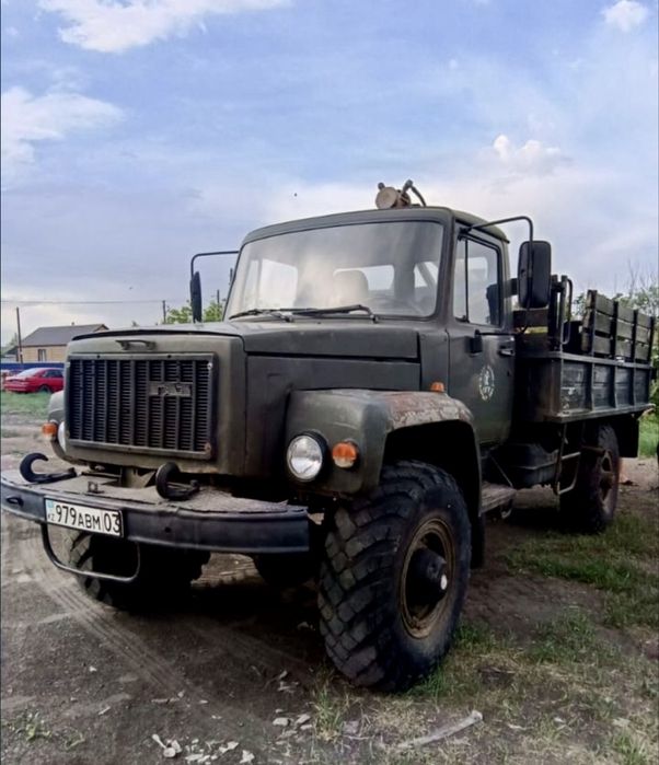 Ямобур ГАЗ-3308 Садко с установкой