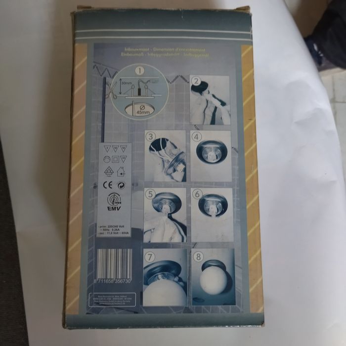 Продавам нови осветителни тела