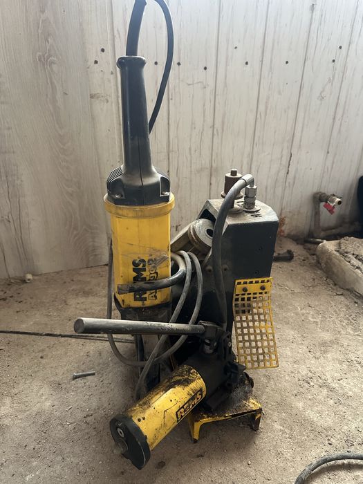 Портативный резьбонарезный станок REMS Amigo 2