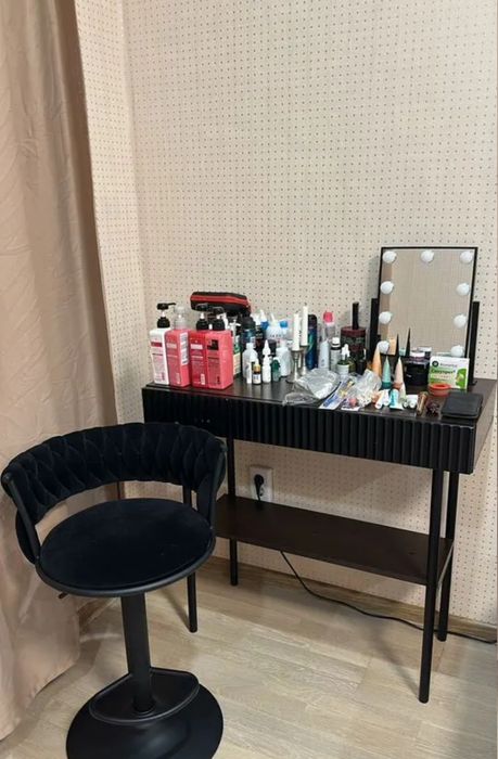 Туалетный столик