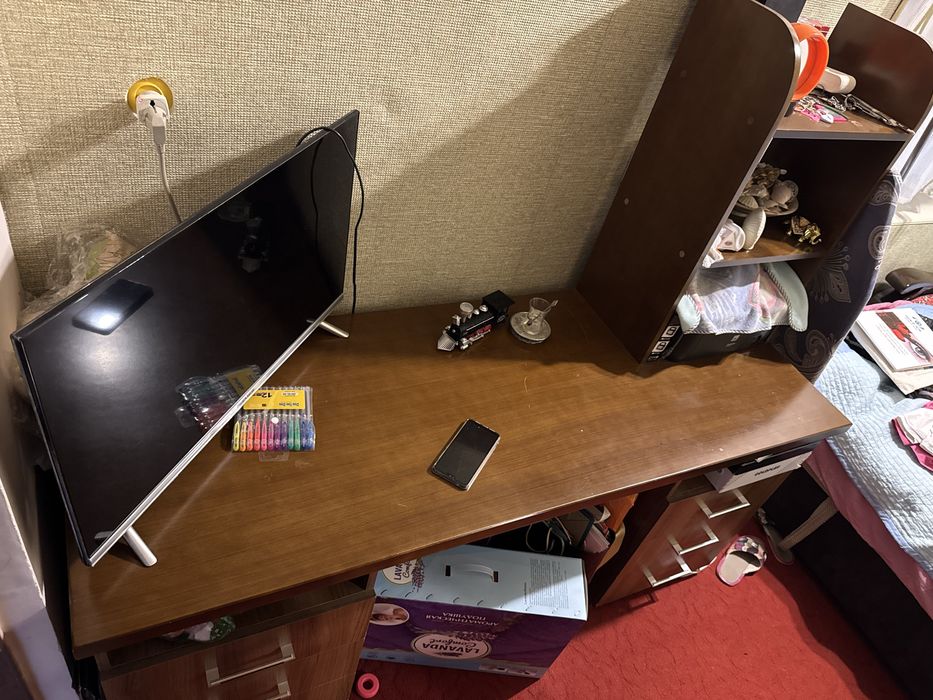 Стол для дома для работы компьтерный офиссный для домашних заданий