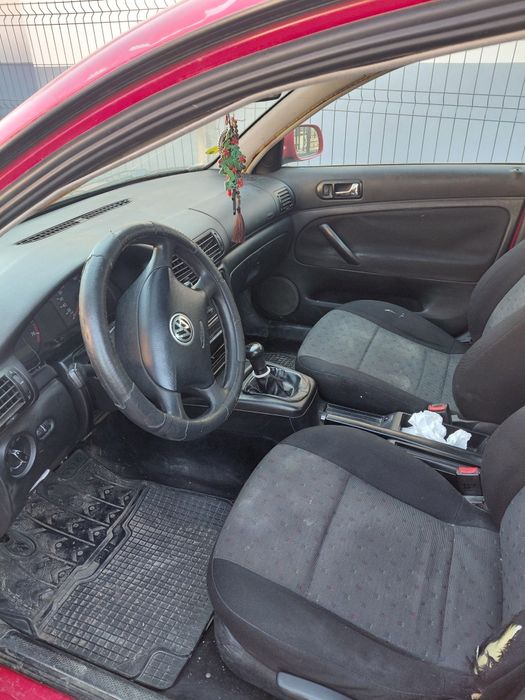 Vând Volkswagen passat 1.6 benzina 1998