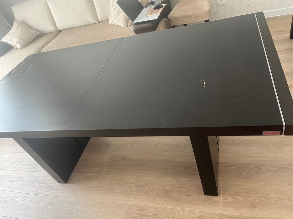 Продам стол и 6 стульев б/у