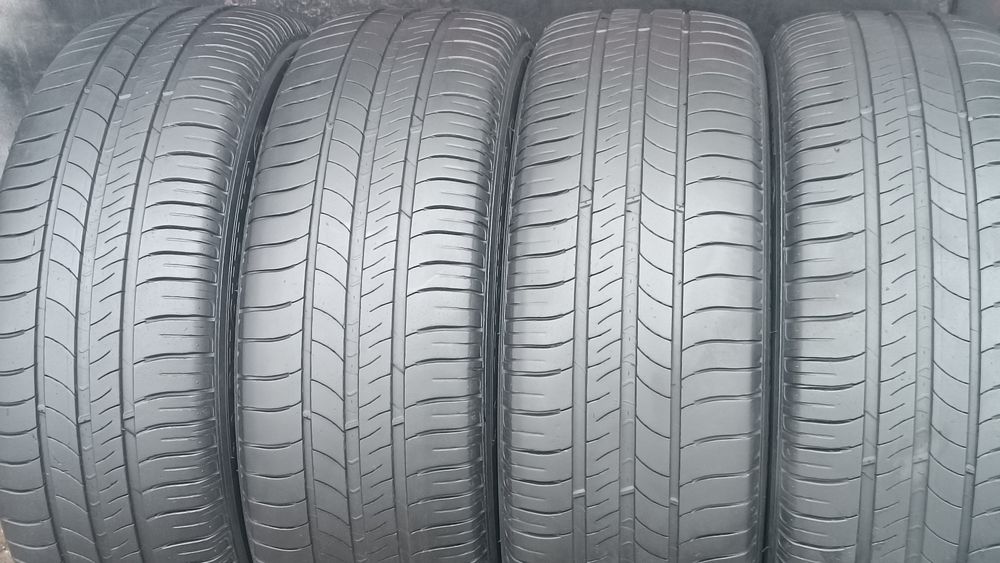 205/60/16 Michelin