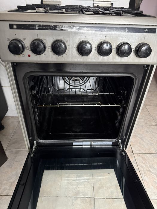 Aragaz cu hota si cuptor inox