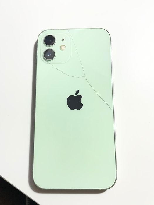 Продам Айфон iphone 12 128гб
