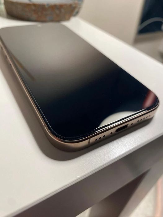 Apple iPhone 16 pro, în garanție