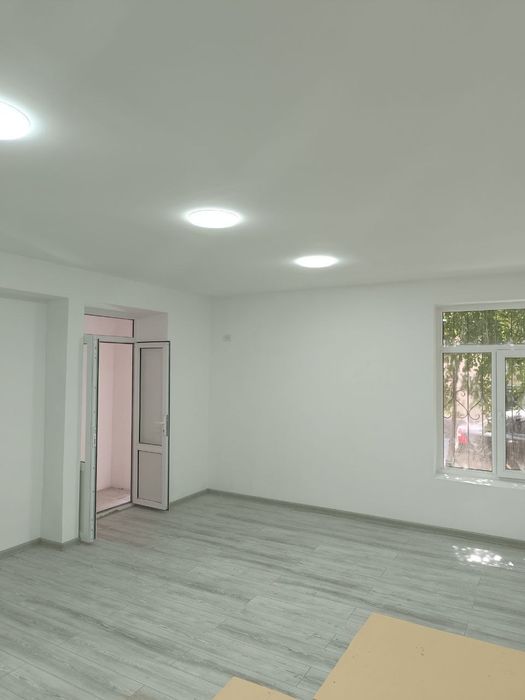 Срочно 1комнатная 25м²+6м²отдельный вход, бывш.общежит