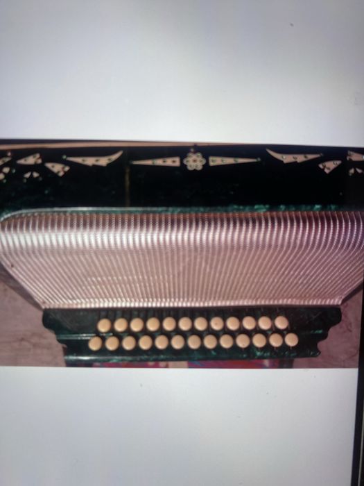 Продам гармонь б/у