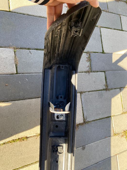 Продавам чисто нова задна броня за голф 1 GTI с червен кант