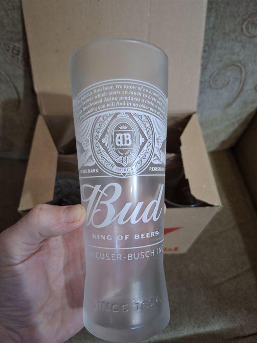 Пивные стаканы Bud