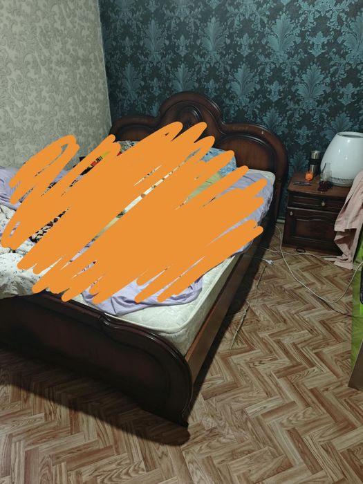 Продам спальный гарнитур