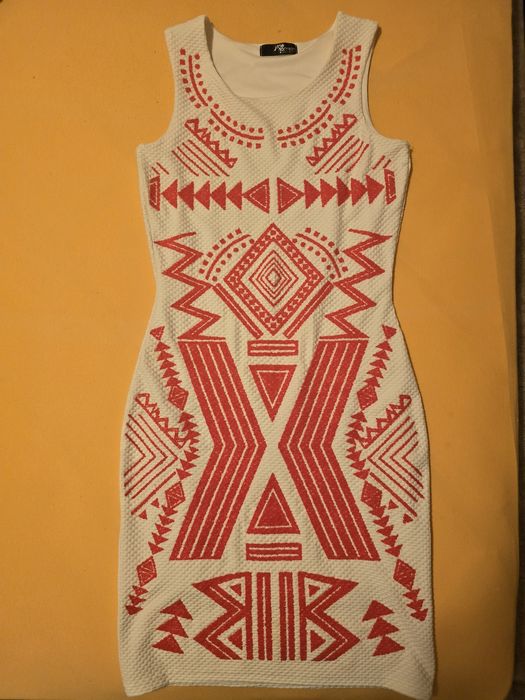 Rochie alba cu biluțe roz marimea S