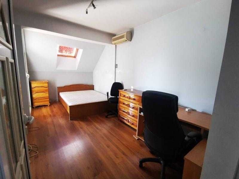 Тристаен апартамент срещу хотел България!