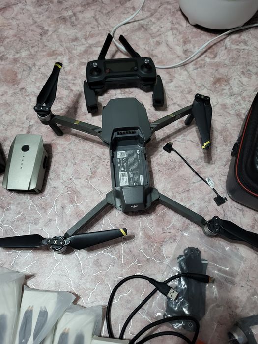 Продам дрон DJI mavic pro