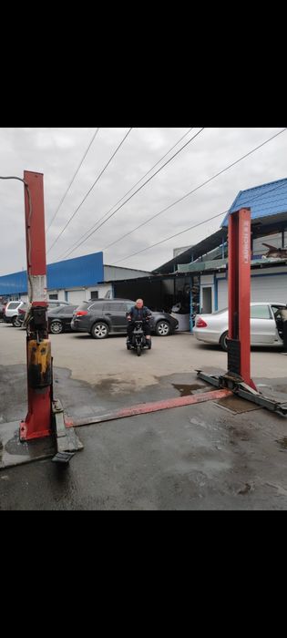 Подъемник для машин
