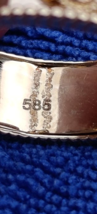 Золотое кольцо, Евро модель Roberto  проба 585 вес 4,11 гр размер18,5