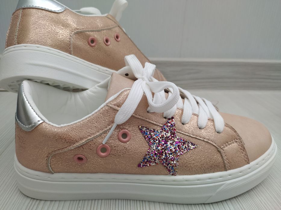 Нови дамски обувки