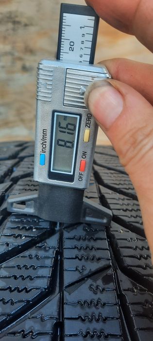 2 броя зимни гуми 255 55 19 8мм перфектни