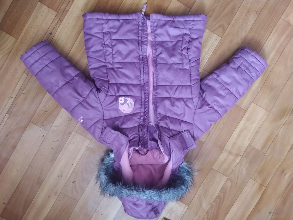 Куртки на девочку