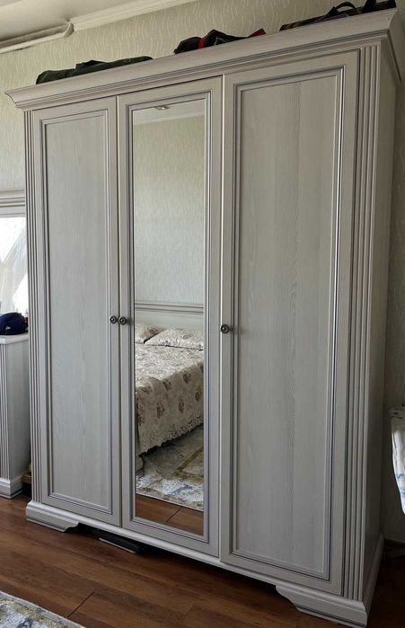 Срочно продам! Спальный гарнитур