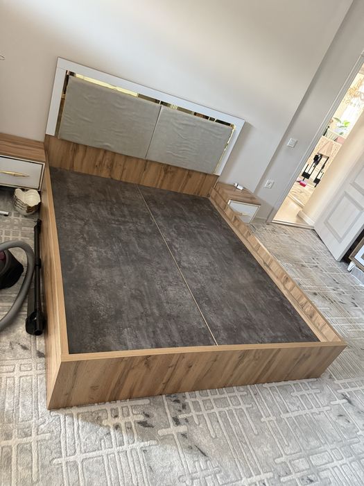 Spalniy garnitur bez matras