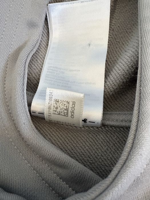 Суйчер Adidas.