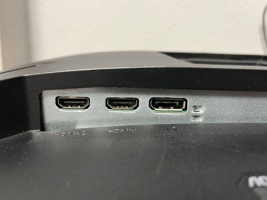 Продавам AOC 27” 240Hz