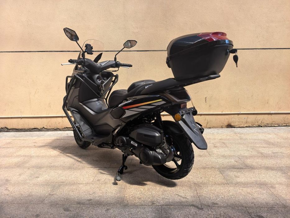 мопед , скутер Nmax Tank Maxi