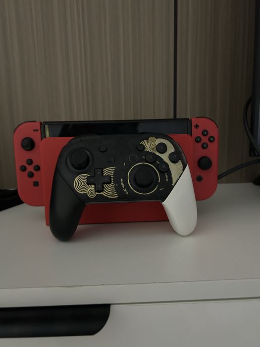 Продам Nintendo Switch Oled с прошивкой