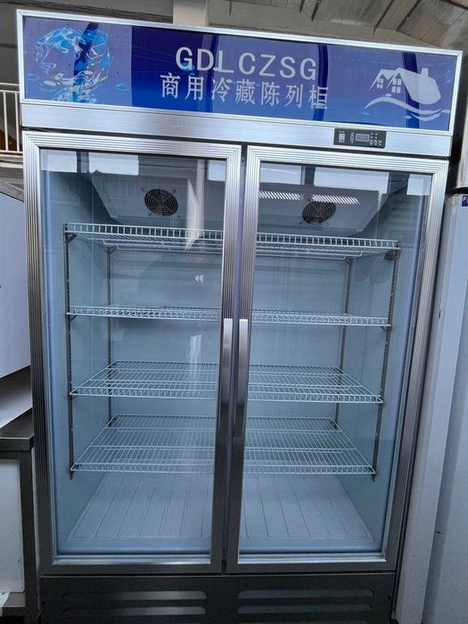 Холодильная витрина для напитков двухдверная